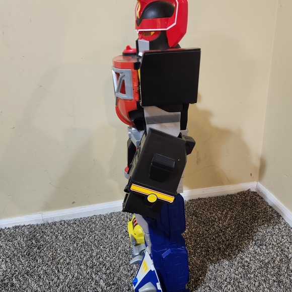 2015 28 Inch Power Rangers Robot - Picture 4 of 6